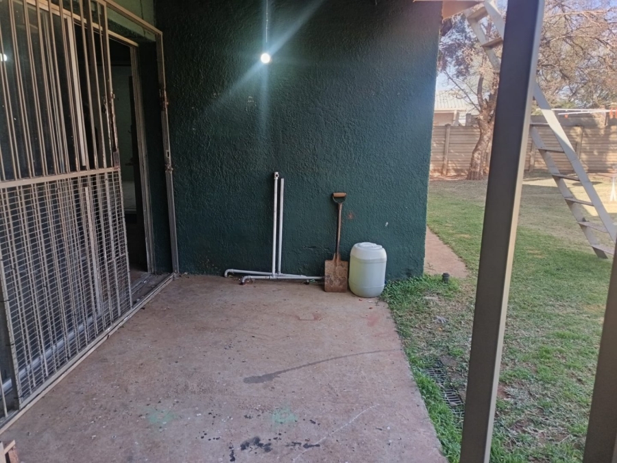 4 Bedroom Property for Sale in Carters Glen Northern Cape